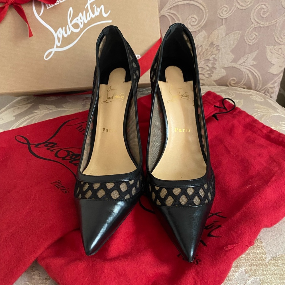 40.5 Christian Louboutin